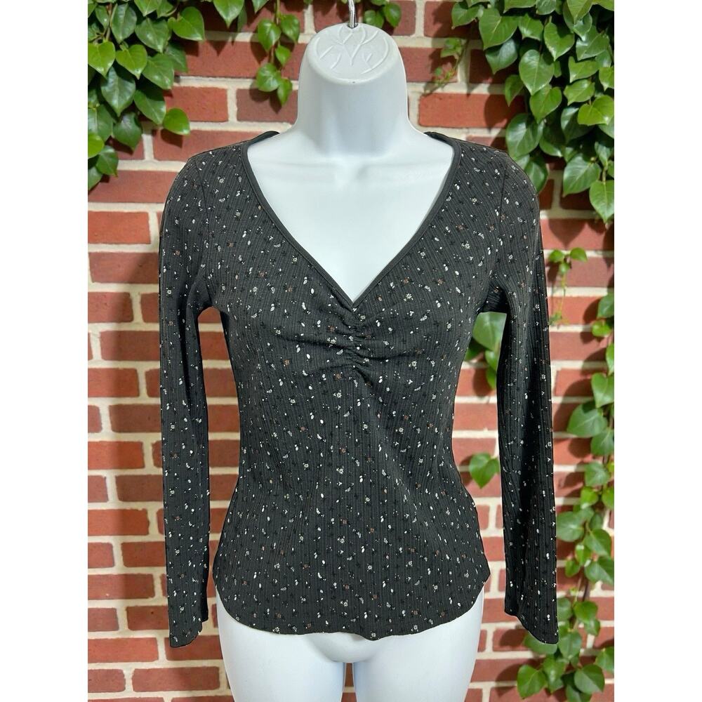 Old Navy Retro Y2K Black Floral Top Sz M Long-Sleeve V-Neck Ribbed Blouse Top